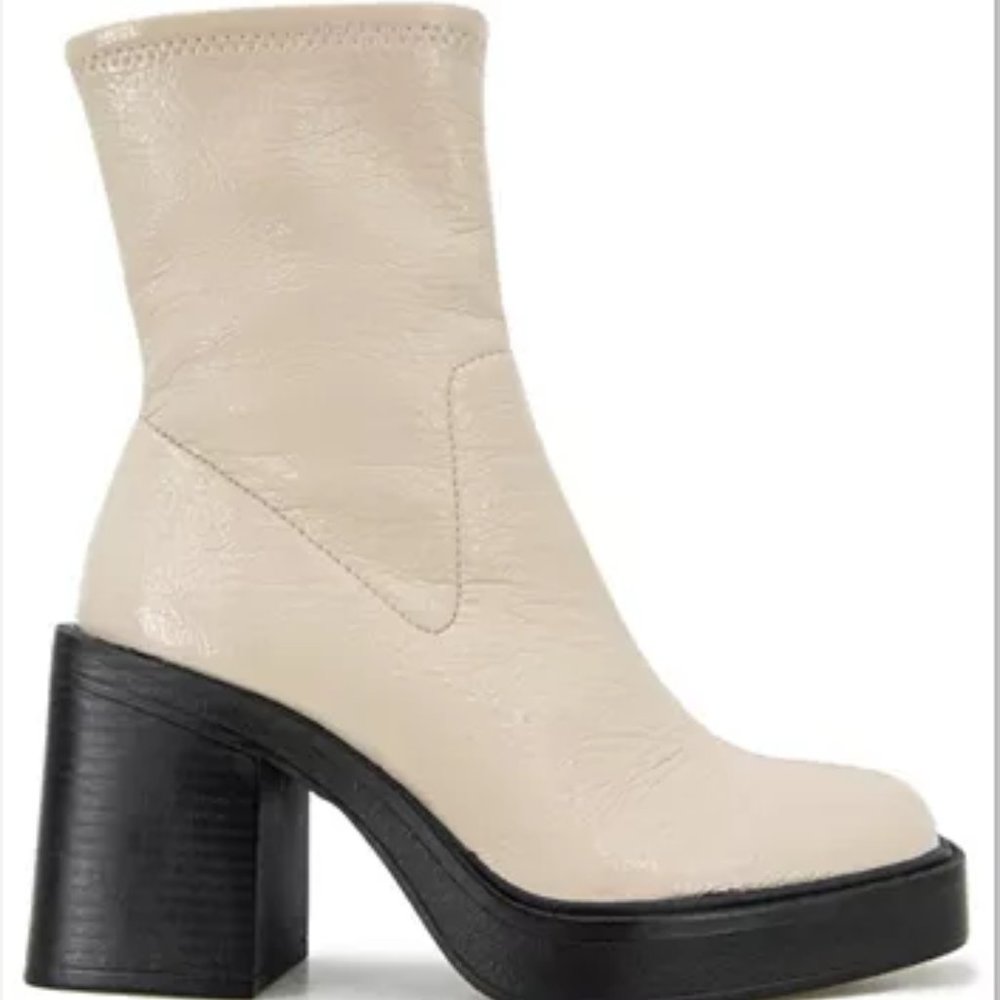 NEW! Kenneth Cole Cream Platform Bootie 9.5 Pull On - Picture 3 of 6